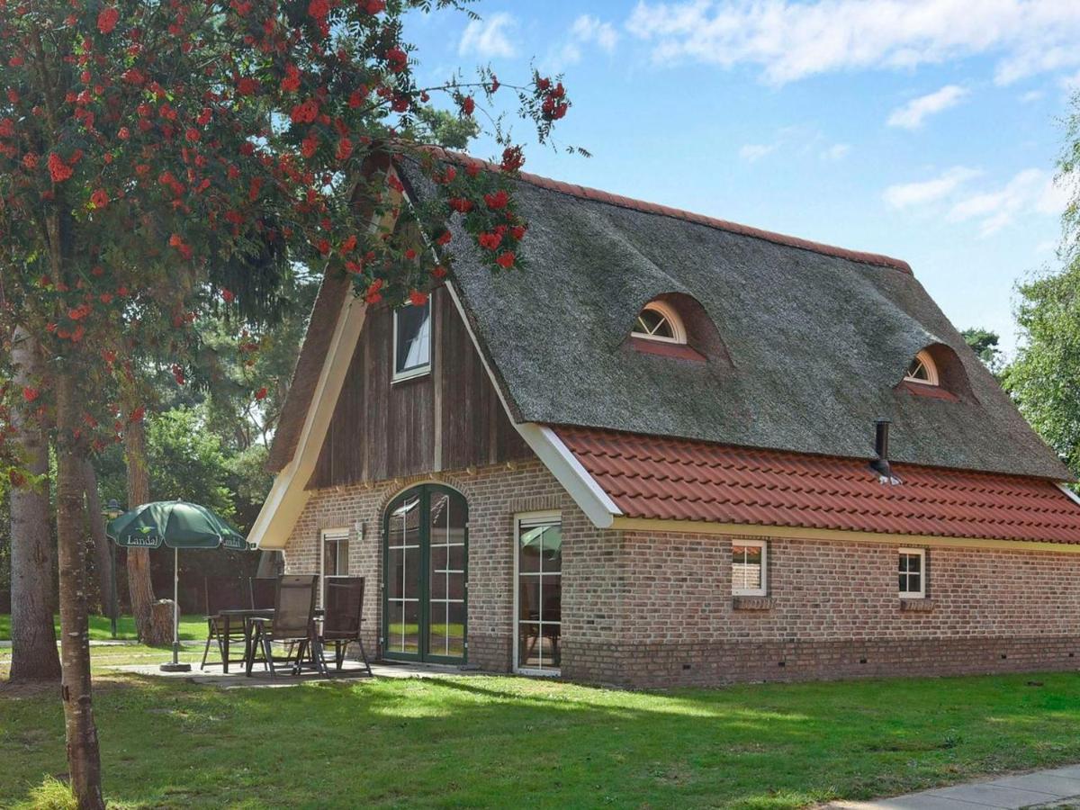 Landal Landgoed De Hellendoornse Berg Hotel Haarle Екстериор снимка